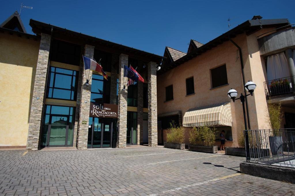 Sole Della Franciacorta - Hotel & Restaurant Capriolo Екстериор снимка