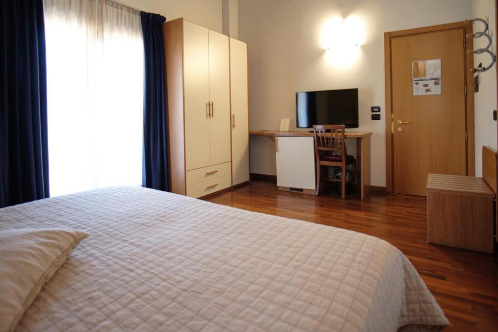 Sole Della Franciacorta - Hotel & Restaurant Capriolo Екстериор снимка