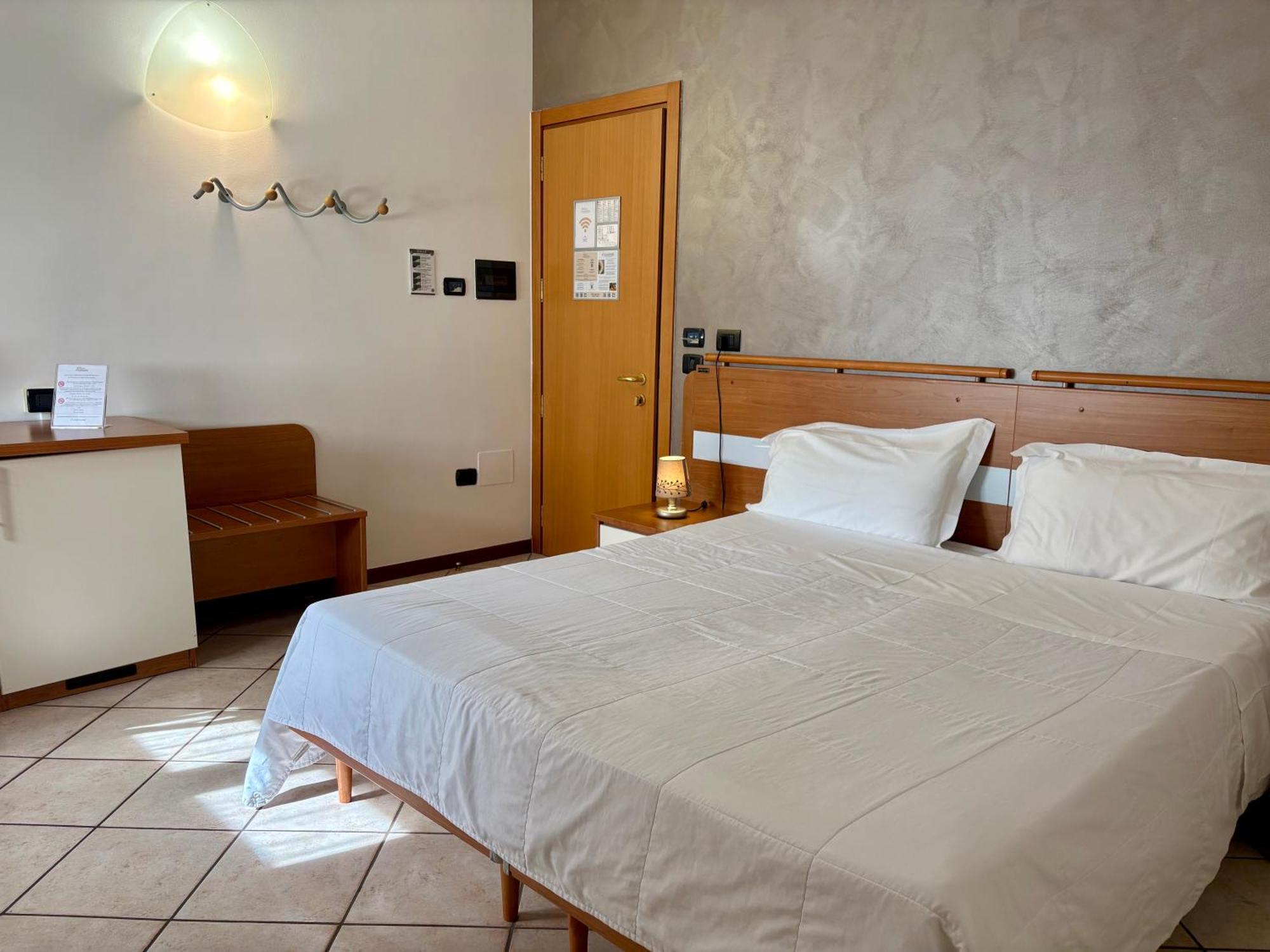 Sole Della Franciacorta - Hotel & Restaurant Capriolo Екстериор снимка