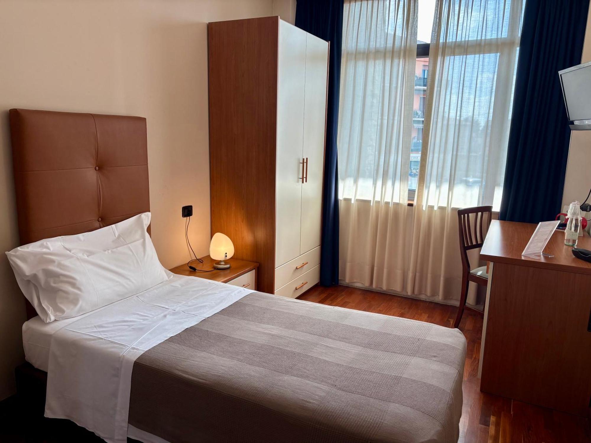 Sole Della Franciacorta - Hotel & Restaurant Capriolo Екстериор снимка
