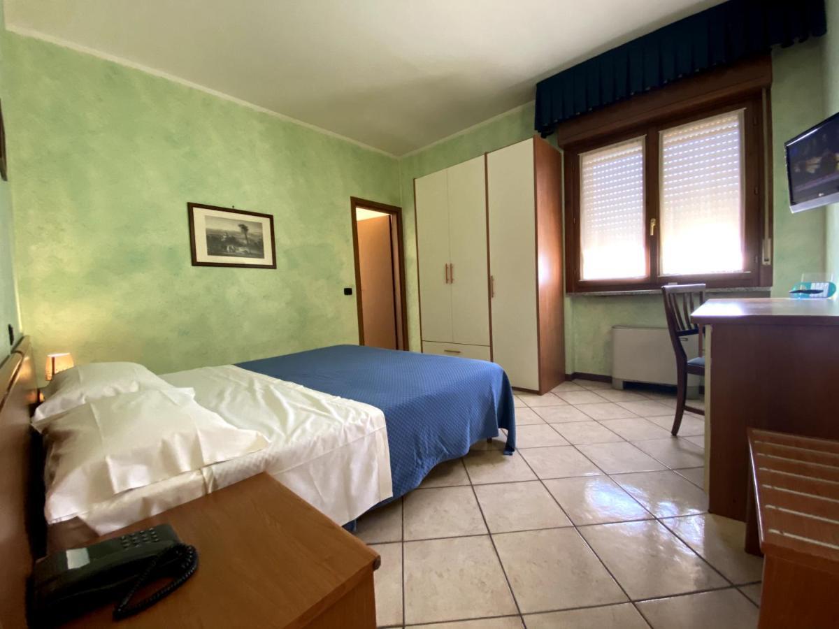 Sole Della Franciacorta - Hotel & Restaurant Capriolo Екстериор снимка