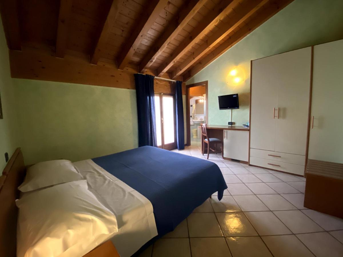 Sole Della Franciacorta - Hotel & Restaurant Capriolo Екстериор снимка