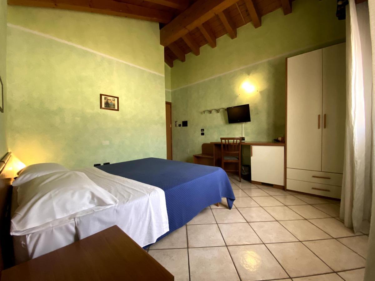 Sole Della Franciacorta - Hotel & Restaurant Capriolo Екстериор снимка